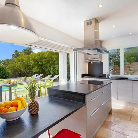 Les Lavandieres By ボルム・レ・ミモザ