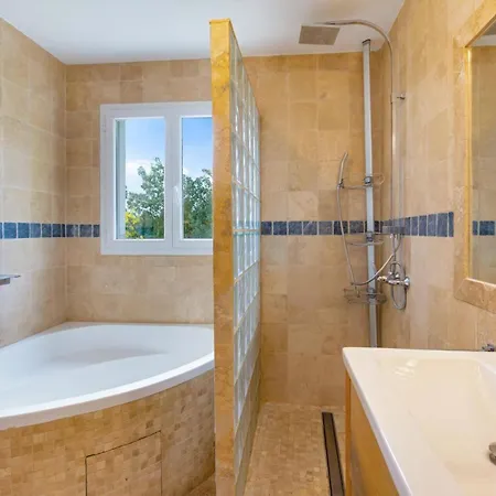 Les Lavandieres By ヴィラ ボルム・レ・ミモザ