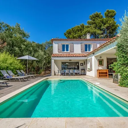 Les Lavandieres By